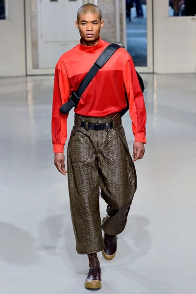Look 13